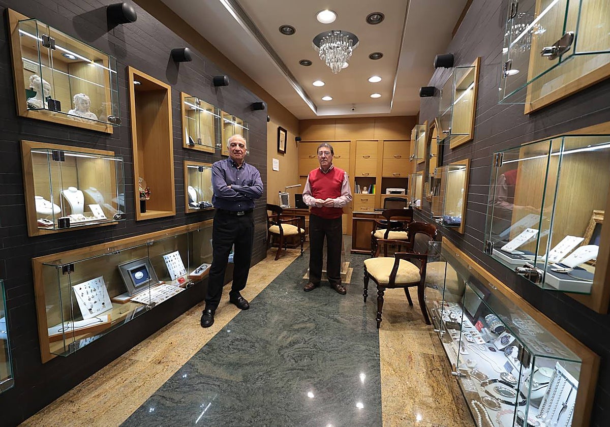 La joyería Javier de Laguno cierra tras medio siglo en el Centro